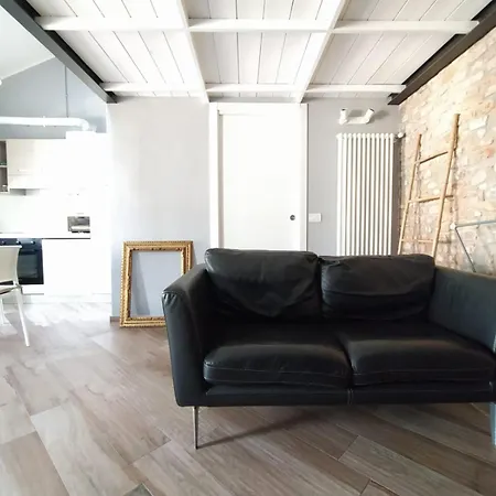 アパート Loft Di Porta Venezia ミラノ